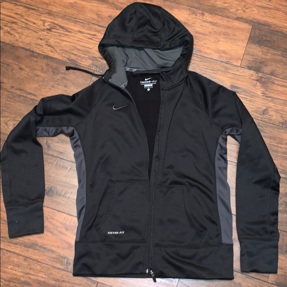 Nike THERMA-FIT Jacket with hood - women’s